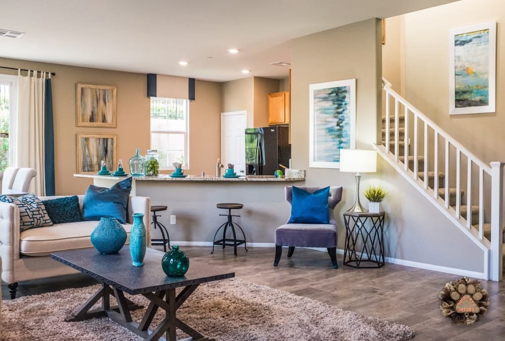5 Creative Ways to Use Personalized Home Decor