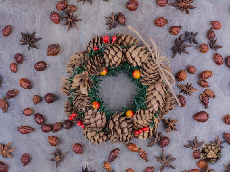 Pinecone Wreath That Gives Rustic Charm